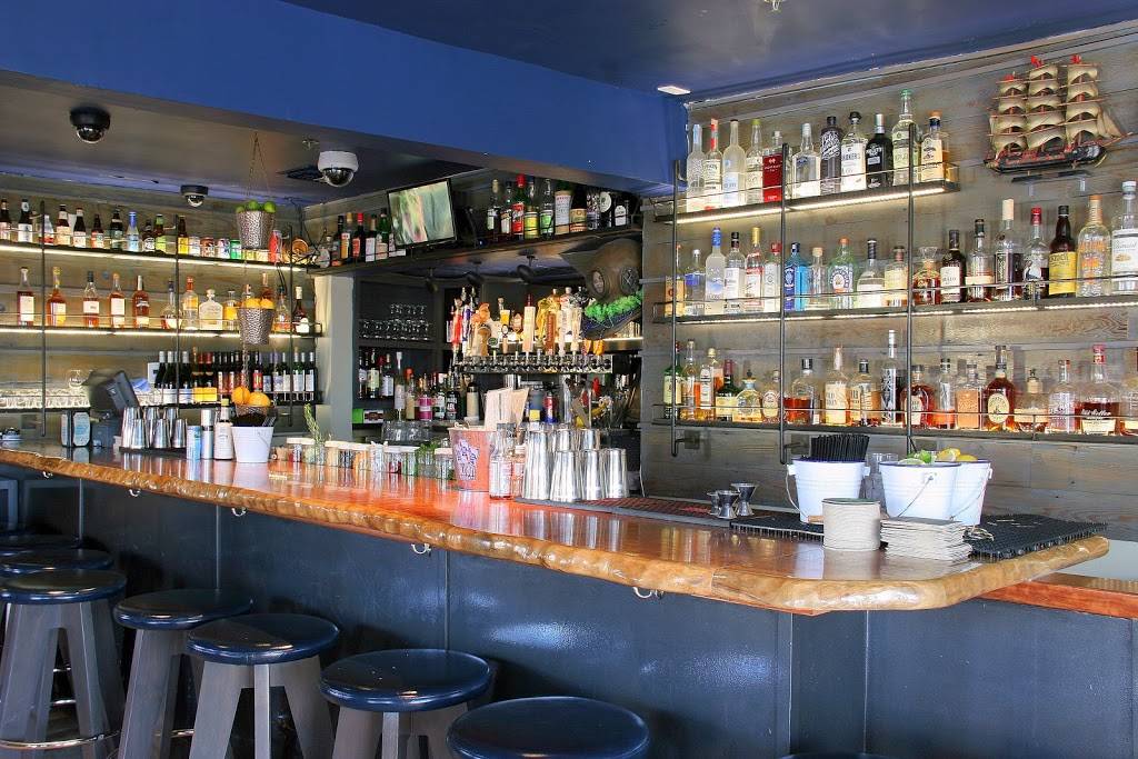 The Venice Whaler | restaurant | 10 Washington Blvd, Venice, CA 90292, USA | 3108218737 OR +1 310-821-8737