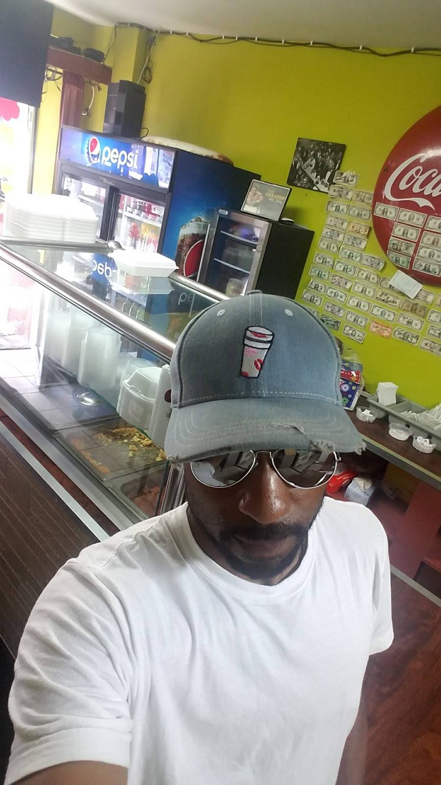 Fish & More | restaurant | 137 Montgomery Ave, Staten Island, NY 10301, USA | 7184470936 OR +1 718-447-0936