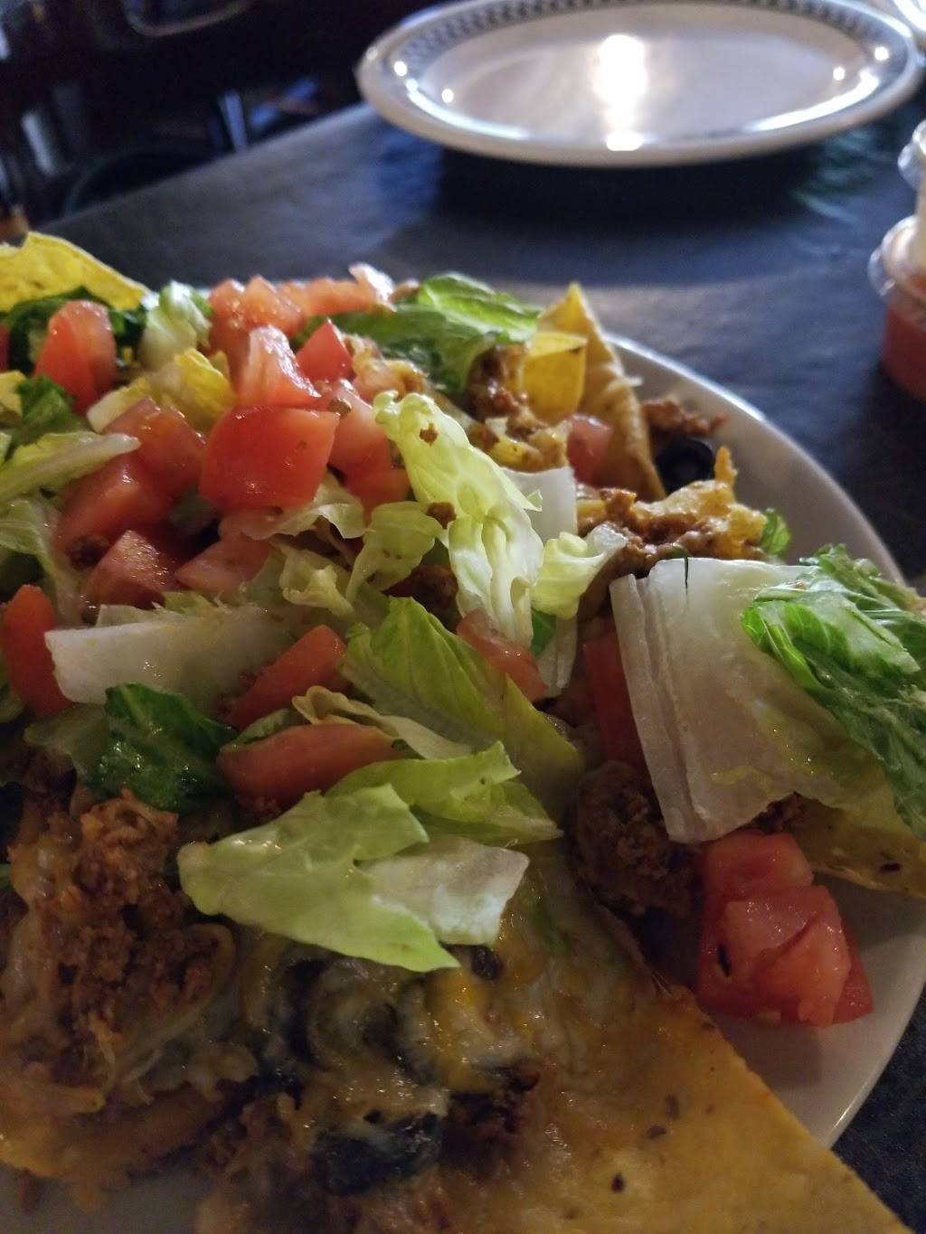 Racquets Downtown Grill | restaurant | 446 W Western Ave, Muskegon, MI 49440, USA | 2317264007 OR +1 231-726-4007