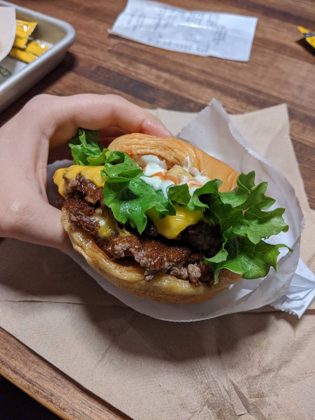 Shake Shack | restaurant | 2606 Sawgrass Mills Cir Suite 1301A, Sunrise, FL 33323, USA | 7542188812 OR +1 754-218-8812