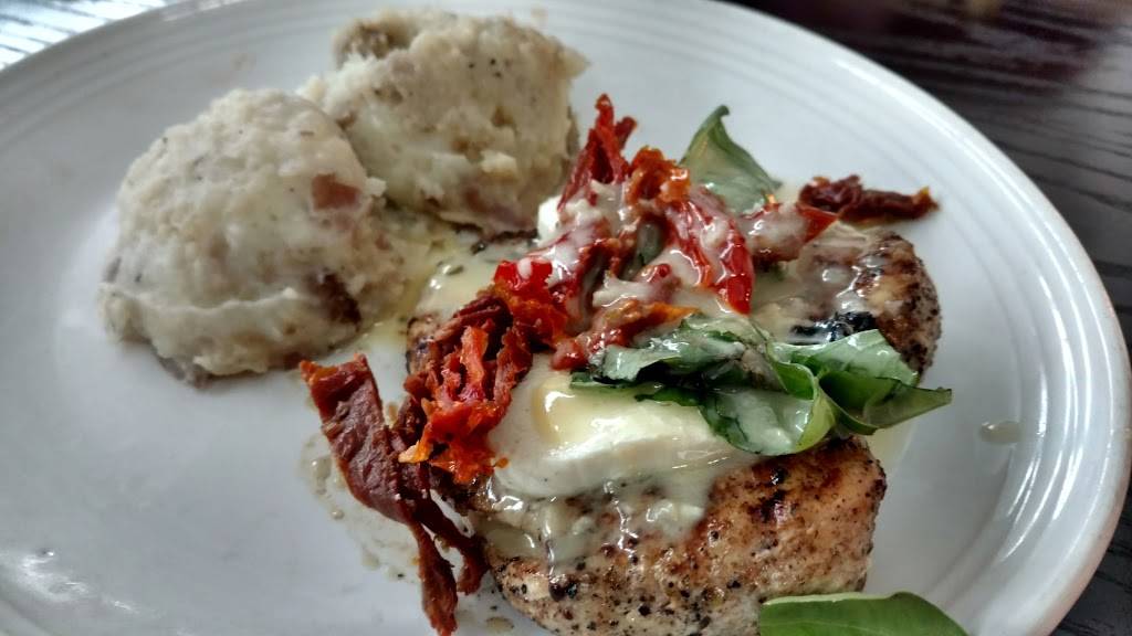 Carrabbas Italian Grill | restaurant | Washington Dulles International Airport, Concourse B, Gate B41, 1 Saarinen Cir, Dulles, VA 20166, USA | 7039727177 OR +1 703-972-7177