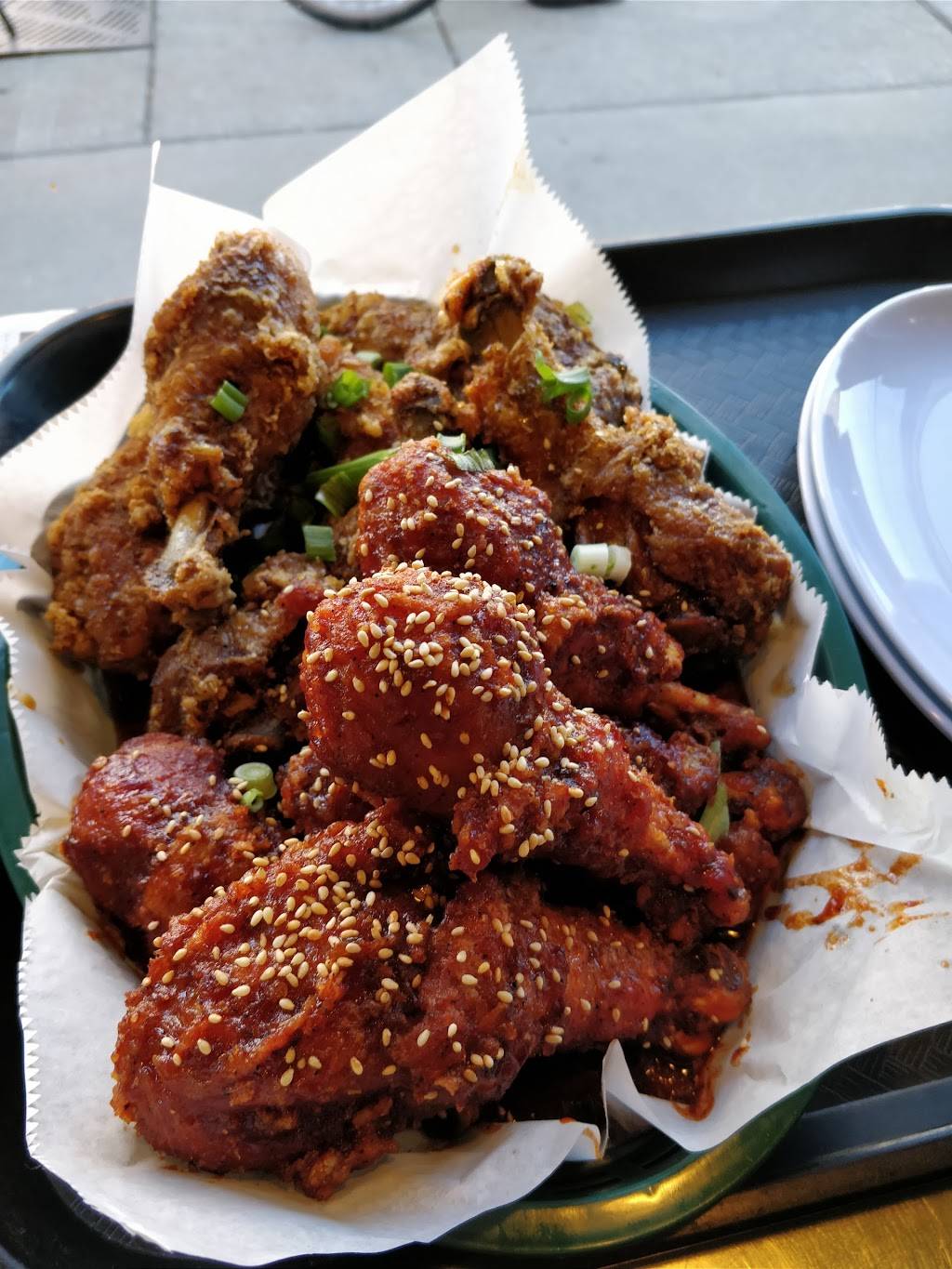 Crisp | restaurant | 2940 N Broadway, Chicago, IL 60657, USA | 7736977610 OR +1 773-697-7610