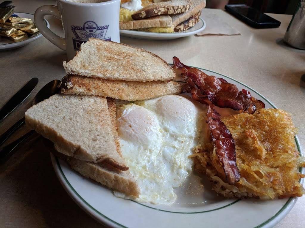 Chelsea Royal Diner | restaurant | 487 Marlboro Rd, West Brattleboro, VT 05301, USA | 8022548399 OR +1 802-254-8399