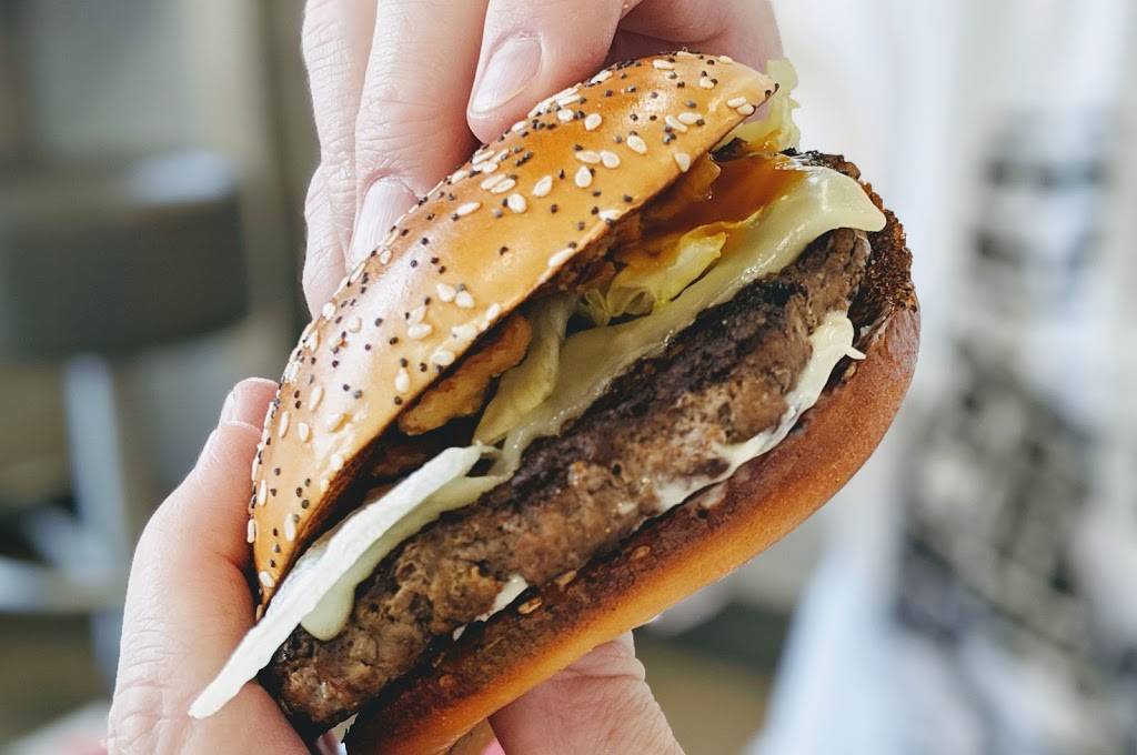 McDonalds | cafe | 1159 Highbury Ave N, London, ON N5Y 1A6, Canada | 5194516830 OR +1 519-451-6830