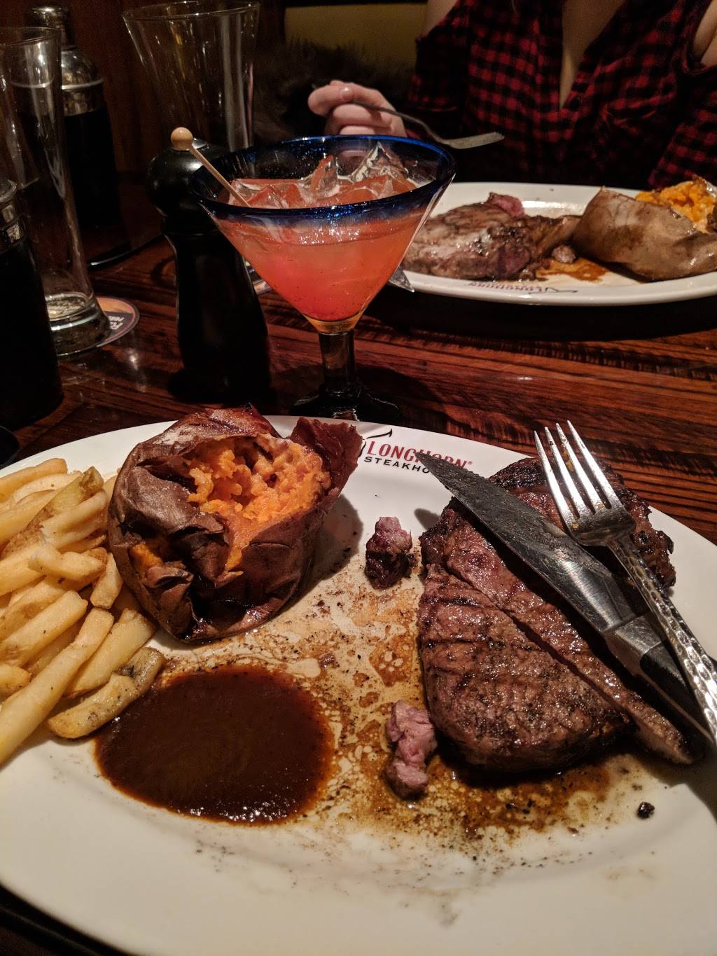 LongHorn Steakhouse | meal takeaway | 4965 S Baldwin Rd, Orion Charter Township, MI 48359, USA | 2483932500 OR +1 248-393-2500