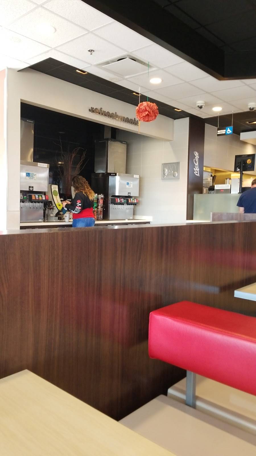 McDonalds | cafe | 7839 TN-3 N, Millington, TN 38053, USA | 9018728118 OR +1 901-872-8118