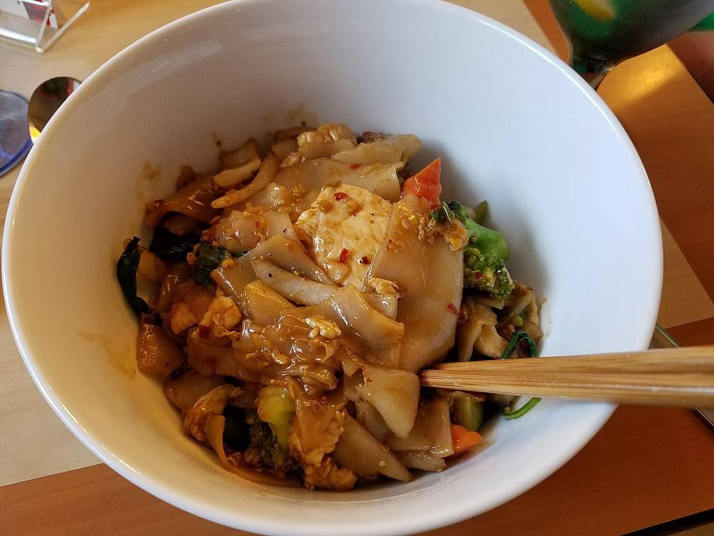 Thai Lotus Kitchen | restaurant | 3851 Cedar Springs Rd, Dallas, TX 75219, USA | 2145209385 OR +1 214-520-9385