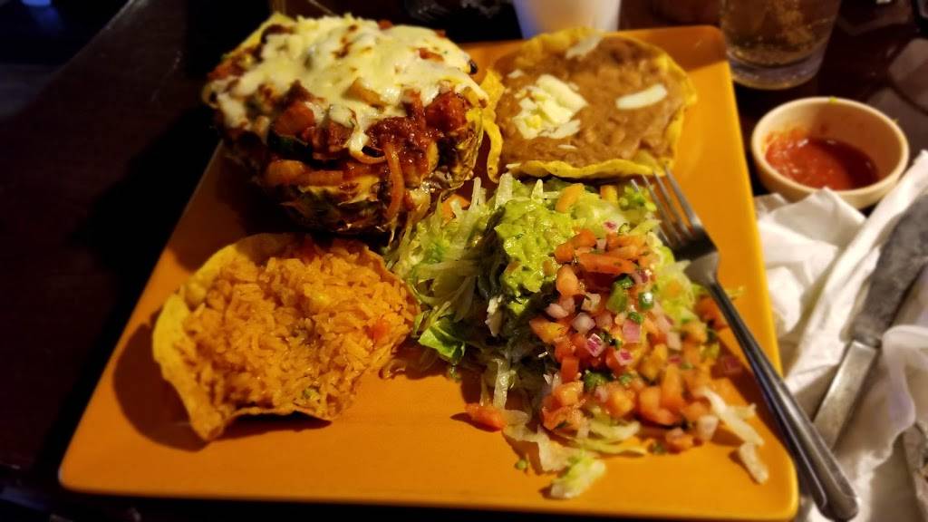 Cocina De Carlos | restaurant | 205 Farnsworth Rd, Waterville, OH 43566, USA | 4198780261 OR +1 419-878-0261