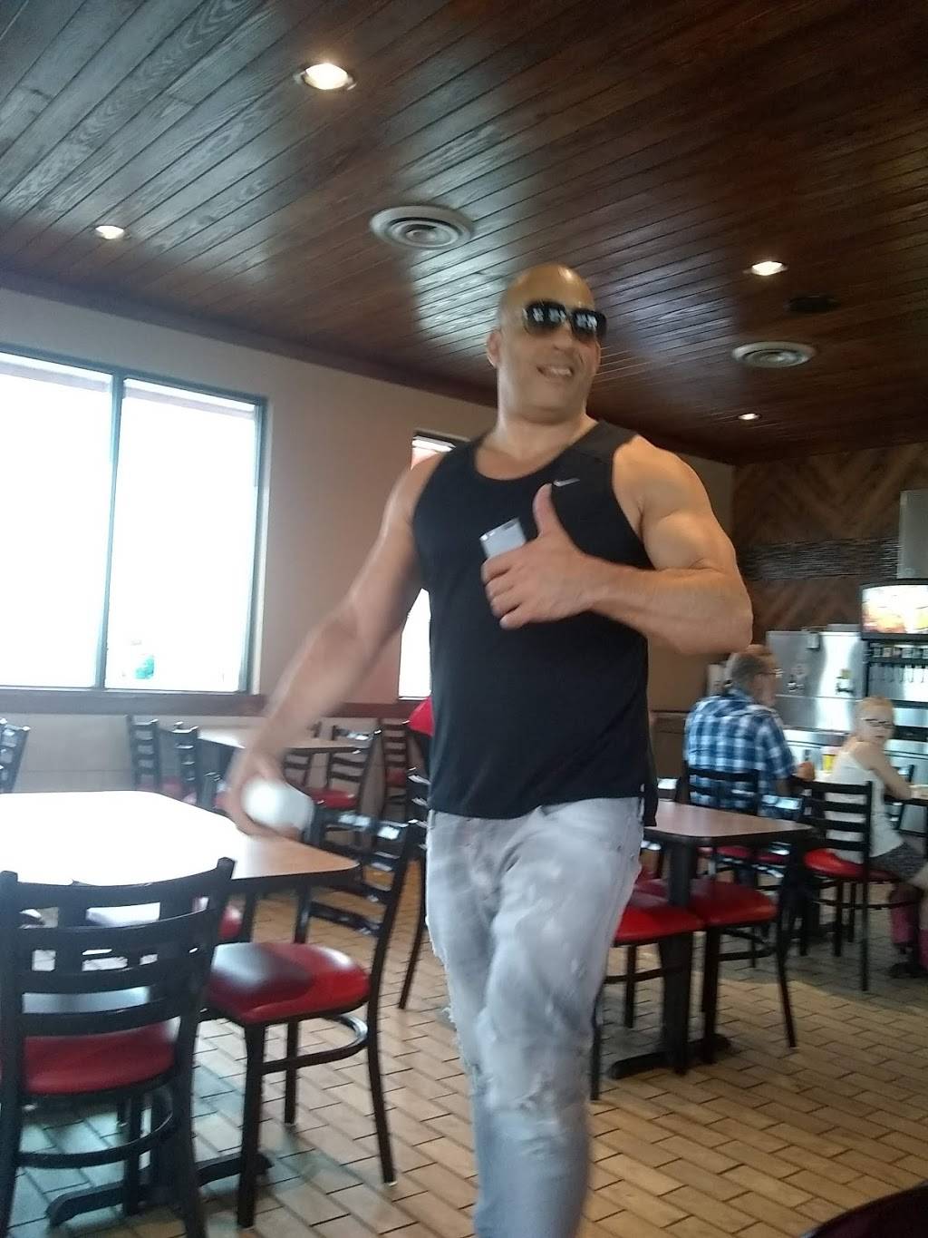 Chicken Express | restaurant | 910 N Hwy 123 Bypass, Seguin, TX 78155, USA | 8303798555 OR +1 830-379-8555