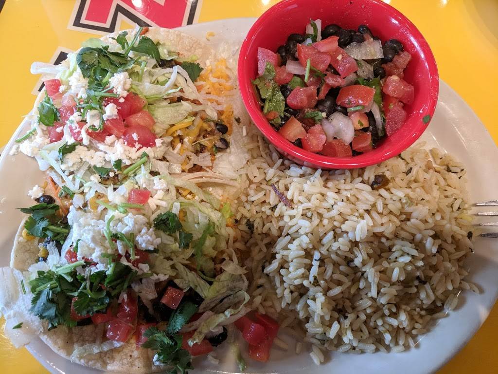 Fuzzys Taco Shop | restaurant | 5325 Windward Pkwy, Alpharetta, GA 30004, USA | 6789167674 OR +1 678-916-7674