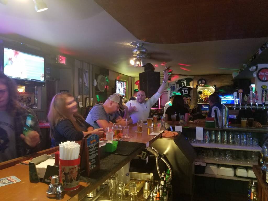 Mackeys | restaurant | 7408 Boyertown Pike, Douglassville, PA 19518, USA | 6106890405 OR +1 610-689-0405