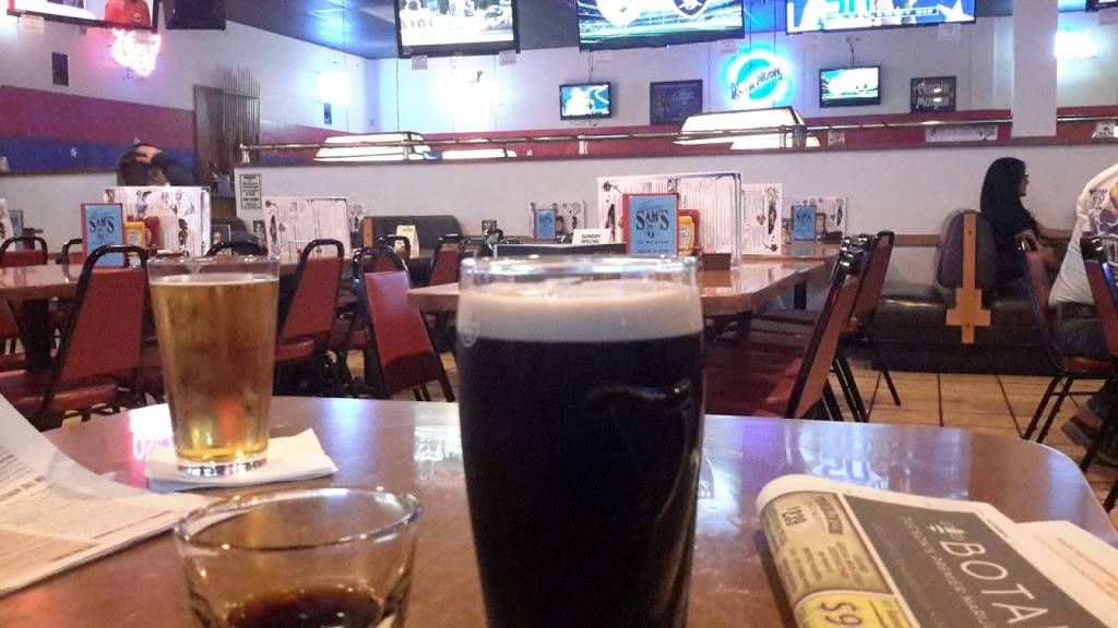 Famous Sams Sports Bar #10 | restaurant | 2320 N Silverbell Rd, Tucson, AZ 85745, USA | 5208847267 OR +1 520-884-7267