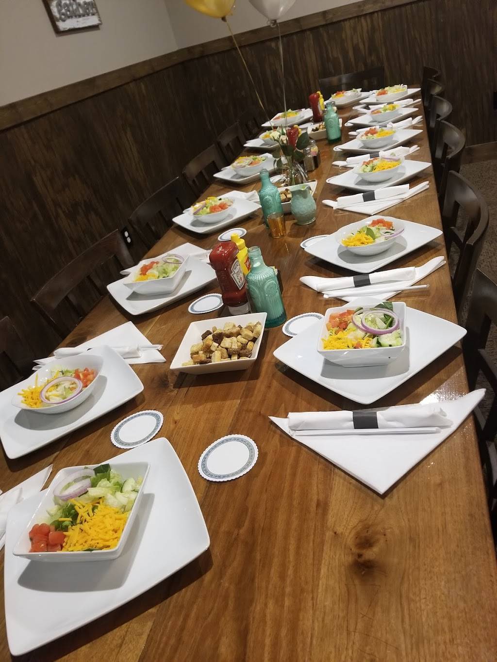 Strikers Steakhouse | restaurant | 321 Crews St, Lawrenceburg, TN 38464, USA | 9312447457 OR +1 931-244-7457