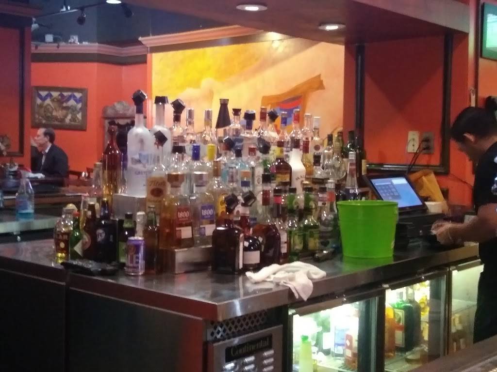 San Antonio Bar & Grill | restaurant | 1664 A Crystal Dr, Arlington, VA 22202, USA | 7034150126 OR +1 703-415-0126