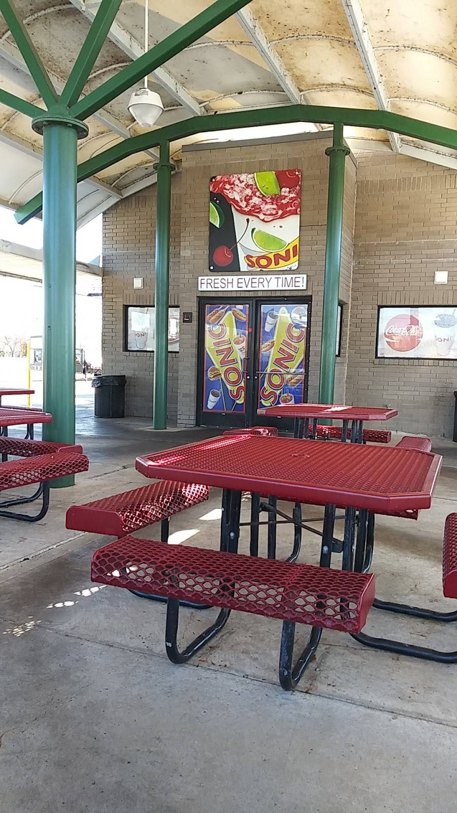 Sonic Drive-In | restaurant | 501 N, Williams St, Wylie, TX 75098, USA | 9724420141 OR +1 972-442-0141