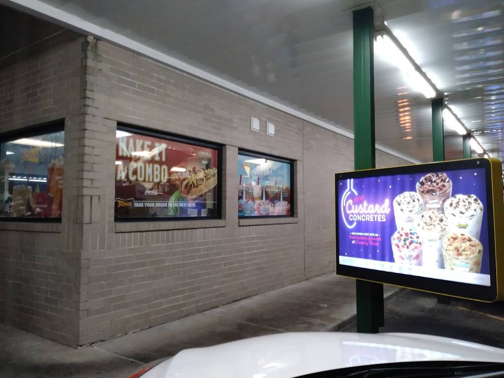 Sonic Drive-In | restaurant | 8905 Santa Fe Dr, Overland Park, KS 66212, USA | 9139018511 OR +1 913-901-8511