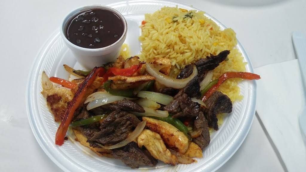 Silvestre Chicken | restaurant | 5922 Riggs Rd, Chillum, MD 20783, USA | 2023044126 OR +1 202-304-4126