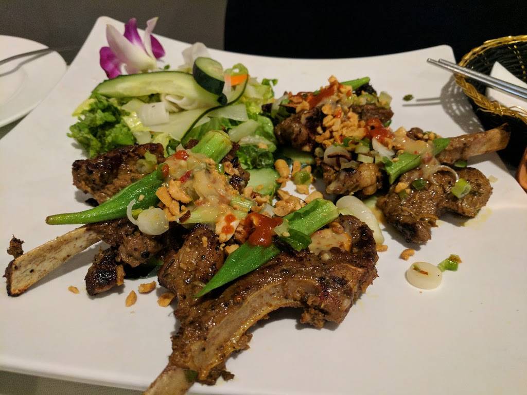 Que Huong Restaurant | restaurant | 4134 University Ave, San Diego, CA 92105, USA | 6192816008 OR +1 619-281-6008