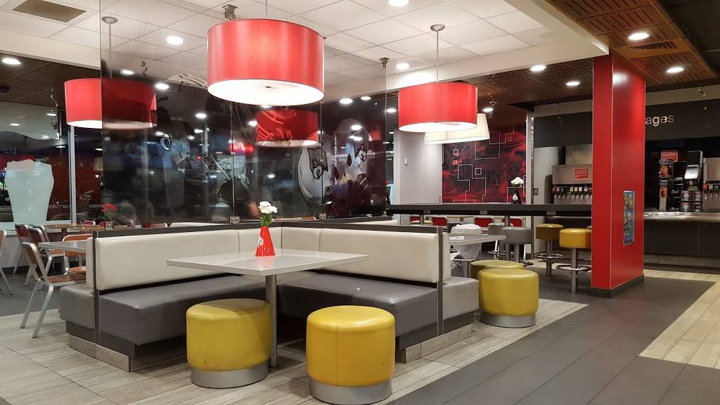 McDonalds | cafe | 301 E Warnock St, Louisville, KY 40217, USA | 5026361988 OR +1 502-636-1988