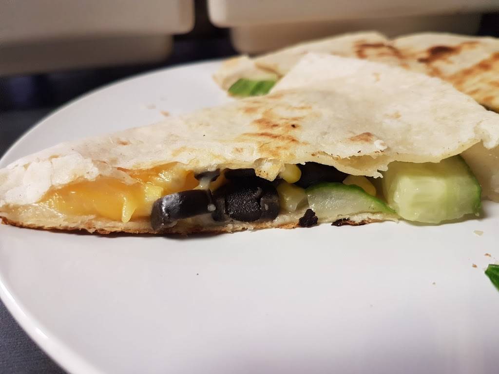 Shish taco grill | restaurant | 249 Rue Principale, Granby, QC J2G 5C7, Canada | 4503050293 OR +1 450-305-0293