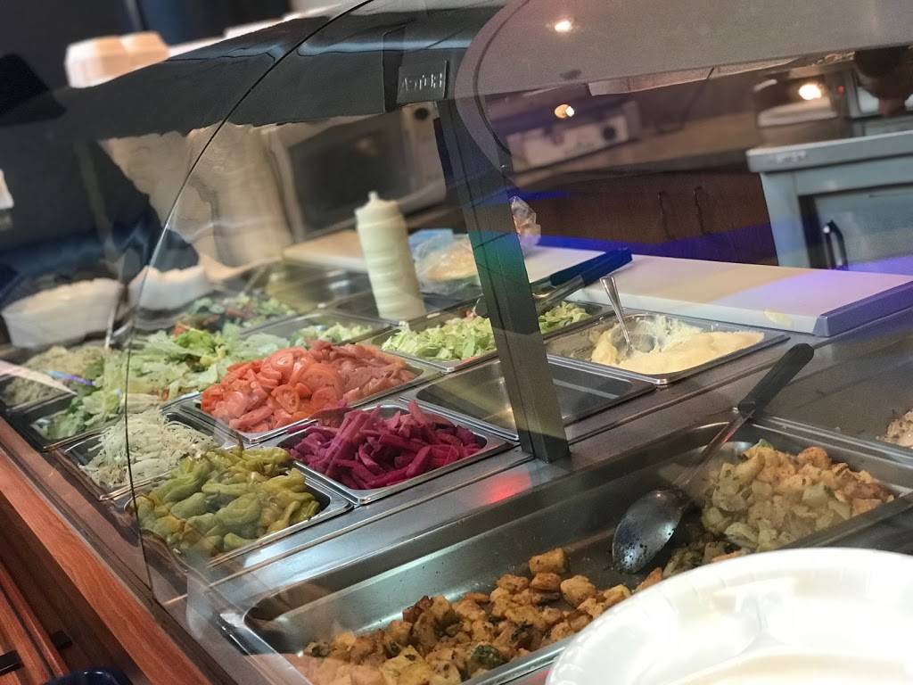 Villa Madina | restaurant | Place Versailles, 7275 Rue Sherbrooke E, Montréal, QC H1N 1E9, Canada | 5143528888 OR +1 514-352-8888