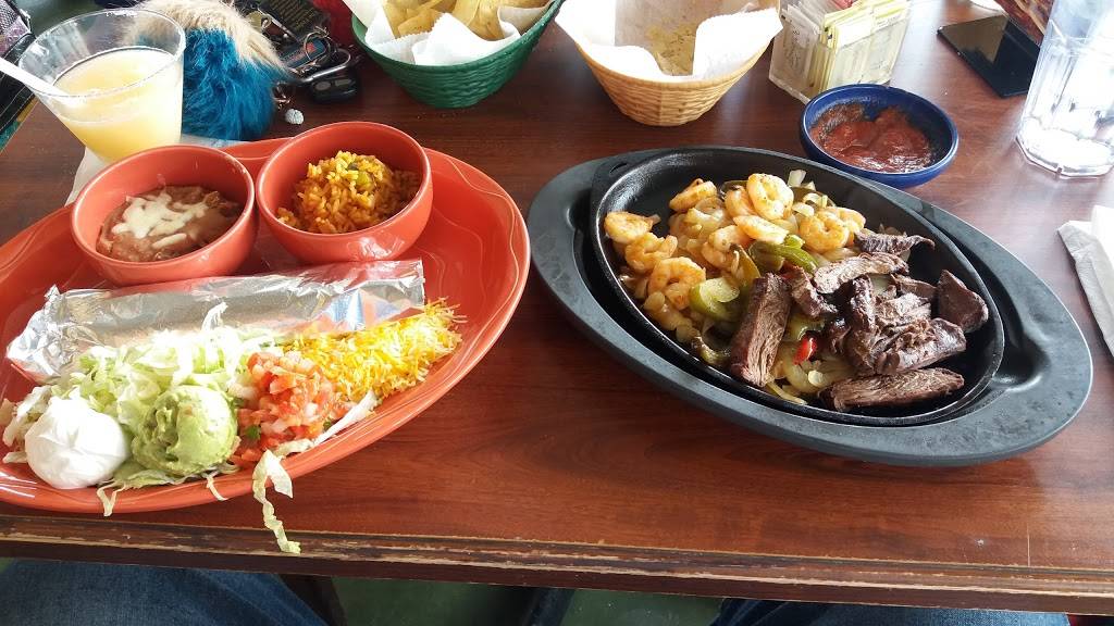 Hacienda Mexican Restaurants | restaurant | 3903 Portage Ave, South Bend, IN 46628, USA | 5742733843 OR +1 574-273-3843