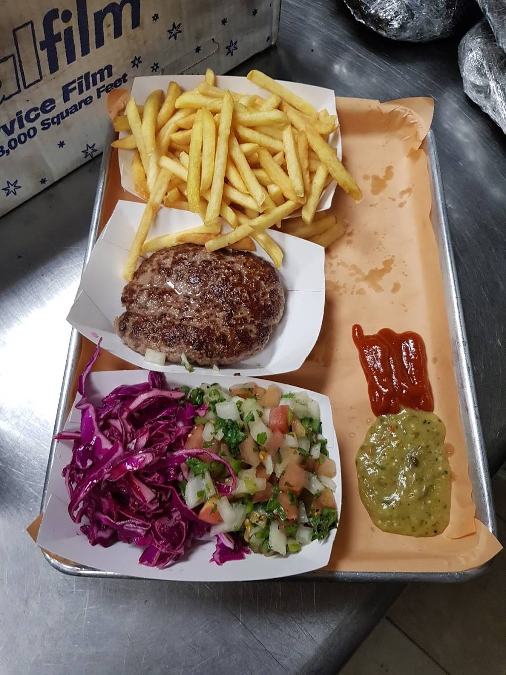 Izzys BBQ Smokehouse | restaurant | 397 Troy Ave, Brooklyn, NY 11213, USA | 3474250524 OR +1 347-425-0524