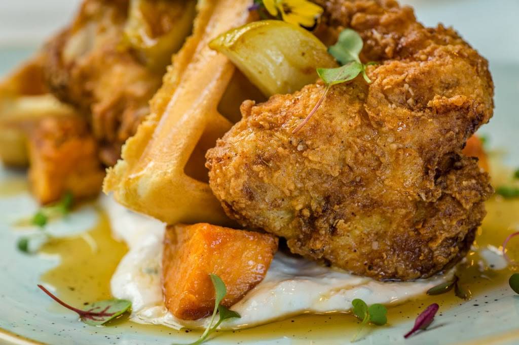 Moss + Oak Savannah Eatery | restaurant | 2 W Bay St, Savannah, GA 31401, USA | 9127214593 OR +1 912-721-4593