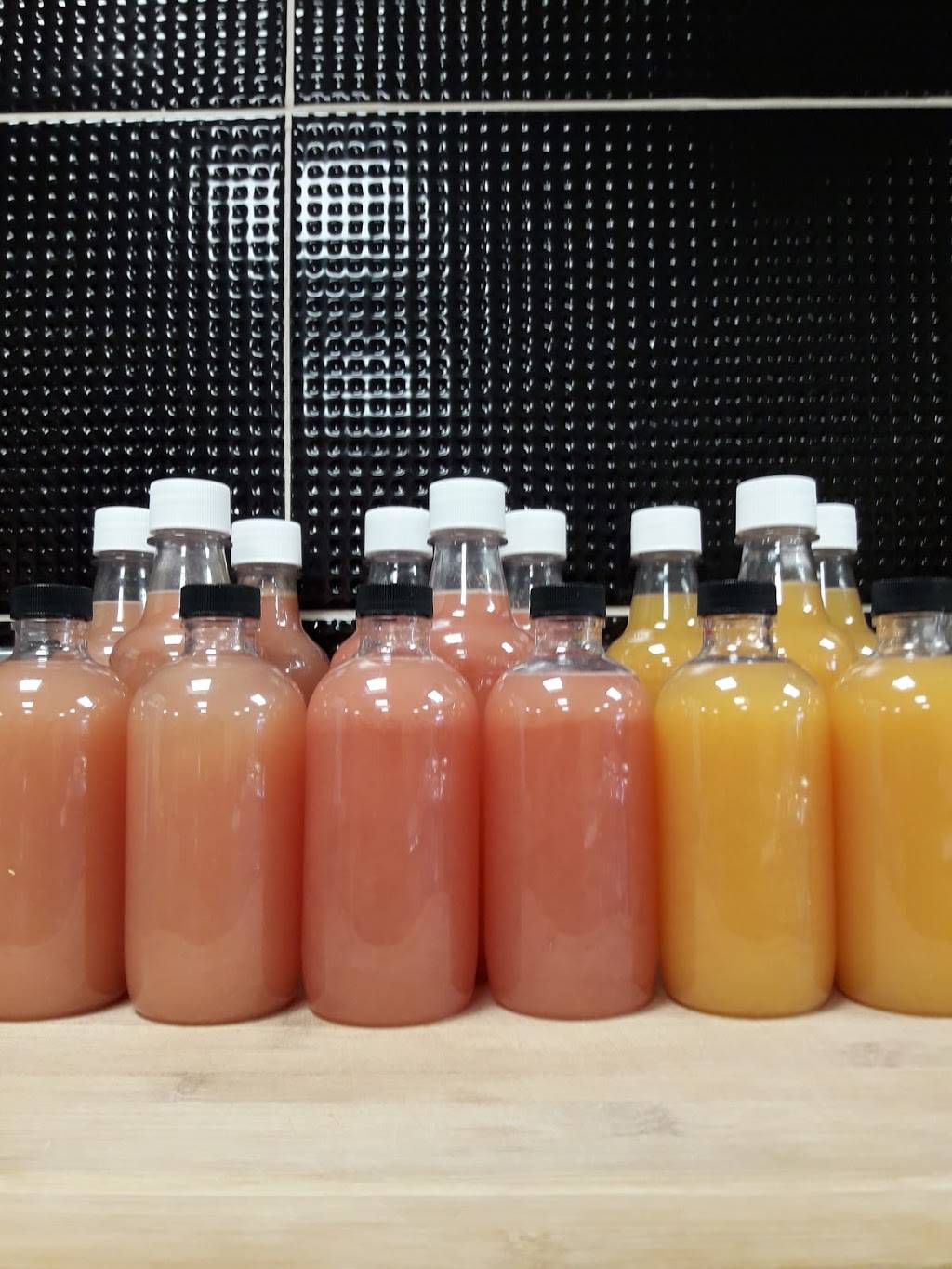 Classic Juice Co. | restaurant | 287 Coxwell Ave, Toronto, ON M4L 3B5, Canada | 6473495483 OR +1 647-349-5483