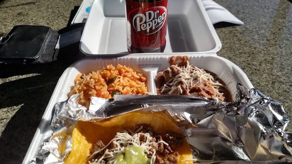 Speedy Street Tacos | restaurant | 25 N 40th St, Phoenix, AZ 85034, USA | 6022310800 OR +1 602-231-0800