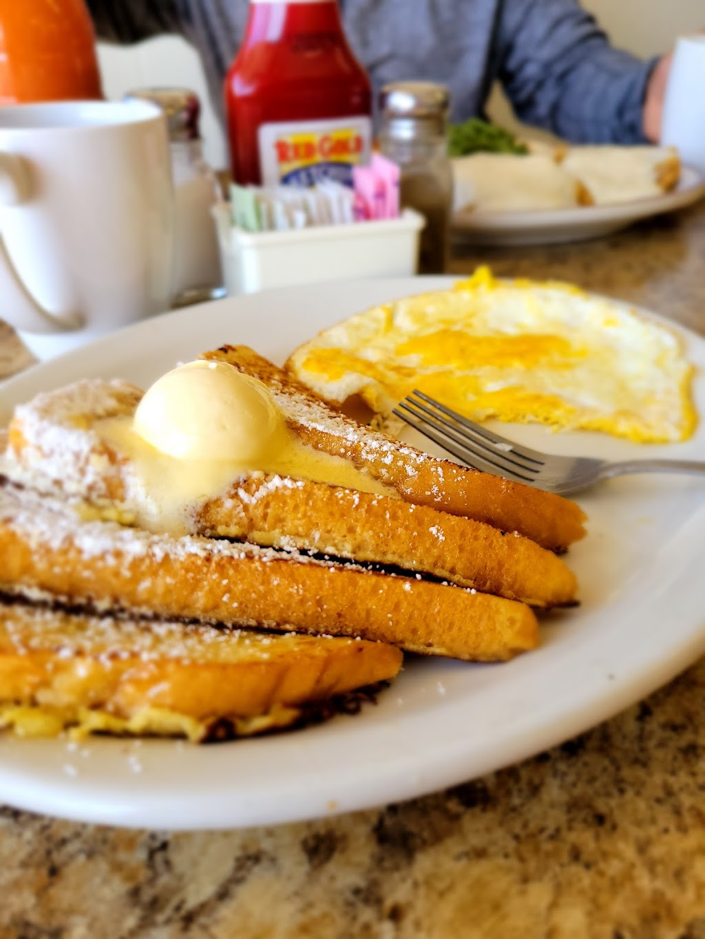 Grandmas House Restaurant | restaurant | 114 E 4th St, Chapman, KS 67431, USA | 7859224240 OR +1 785-922-4240