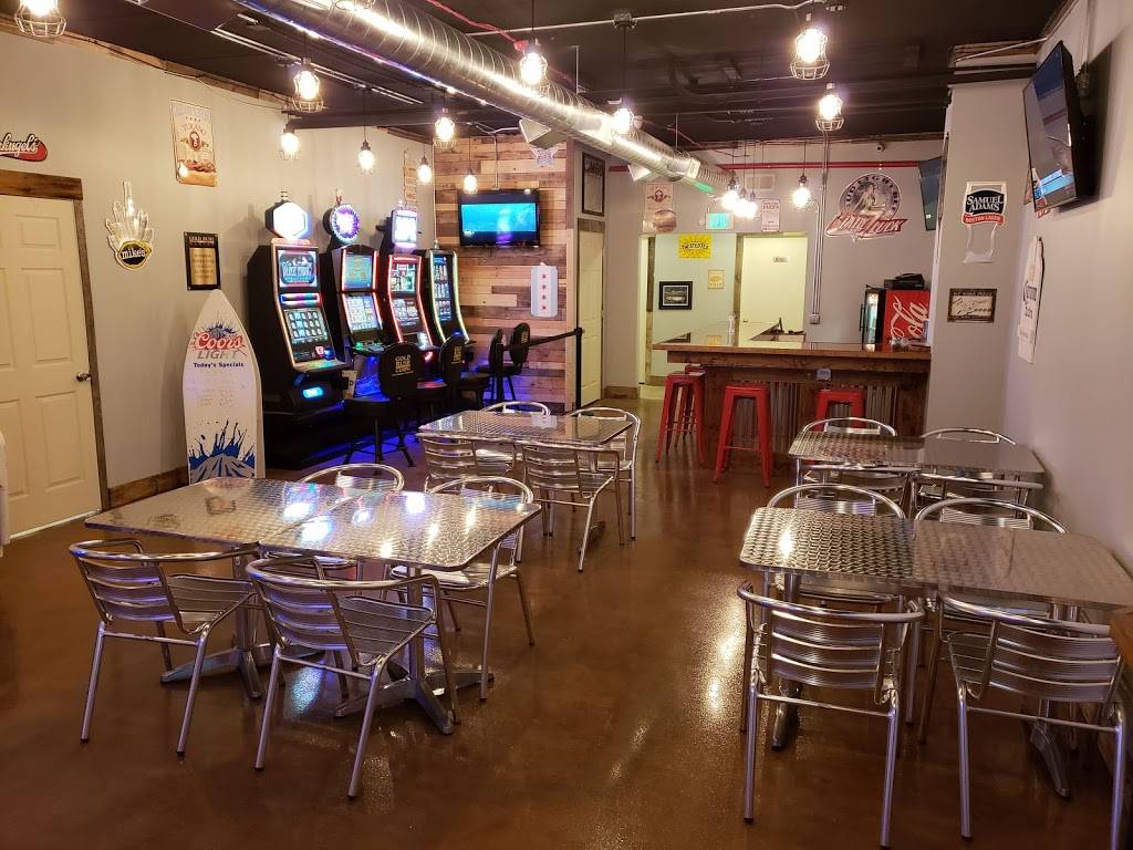 Dinos Pizza & Pasta | restaurant | 6 Miller Rd, Lake in the Hills, IL 60156, USA | 8476583300 OR +1 847-658-3300