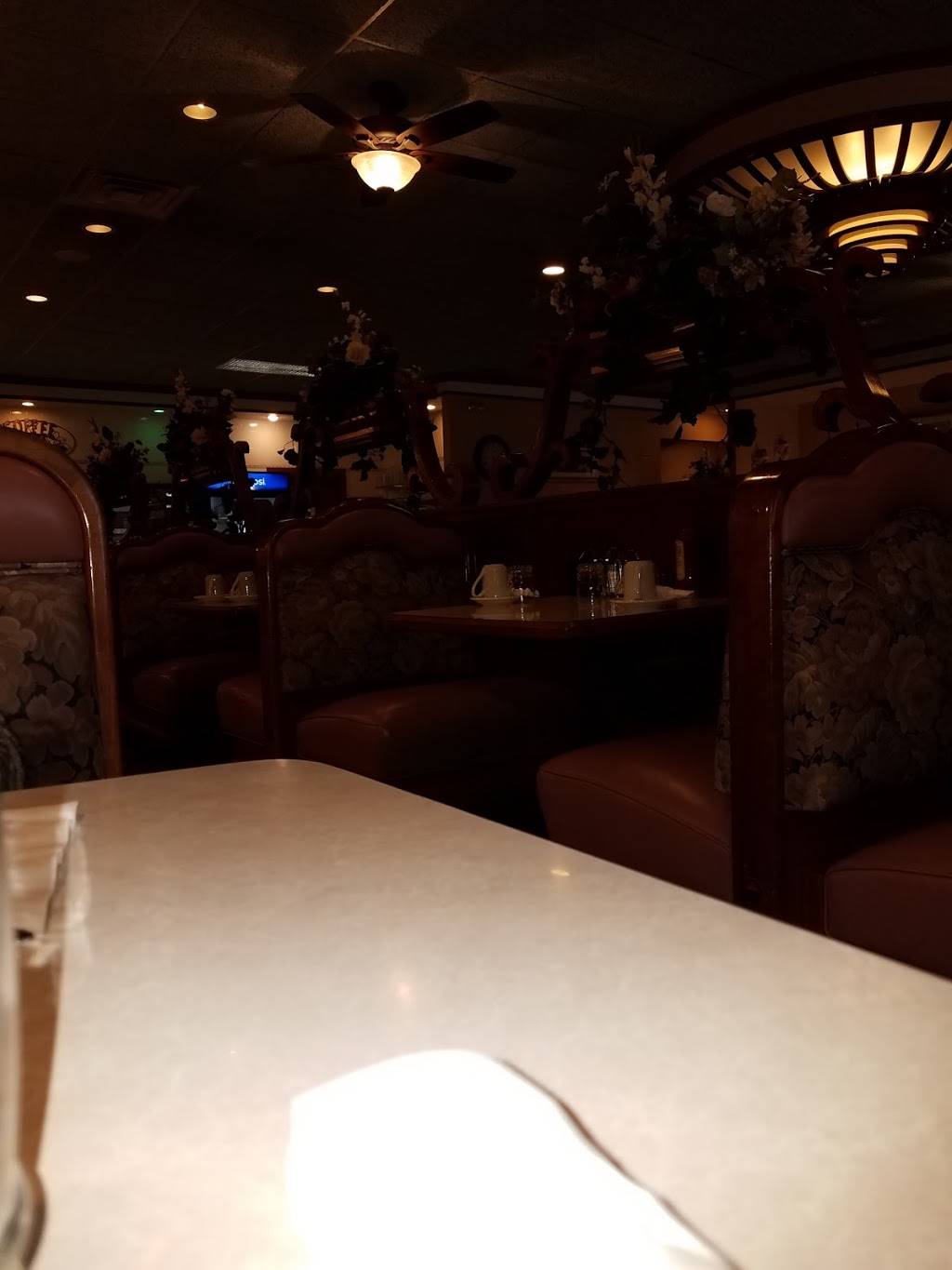 Spring Garden Restaurant | restaurant | 255 S Century Ave, Waunakee, WI 53597, USA | 6088503732 OR +1 608-850-3732