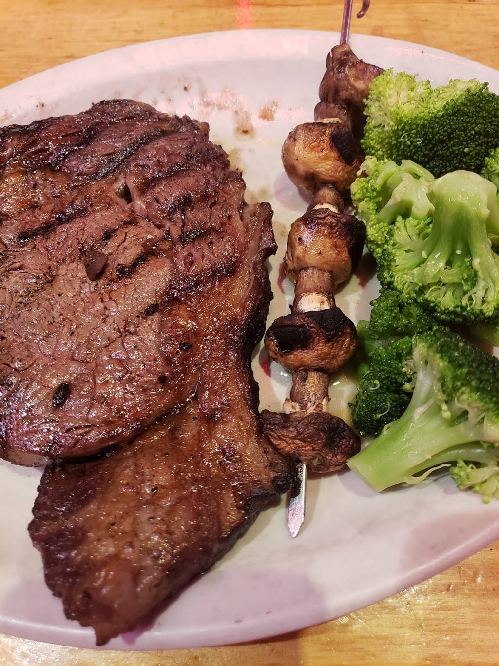 Logans Roadhouse | restaurant | 140 Rojay Dr, Lexington, KY 40503, USA | 8592730899 OR +1 859-273-0899