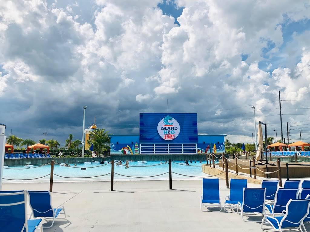 Promenade at Sunset Walk | restaurant | 3251 Margaritaville Blvd, Kissimmee, FL 34747, USA | 4073384811 OR +1 407-338-4811