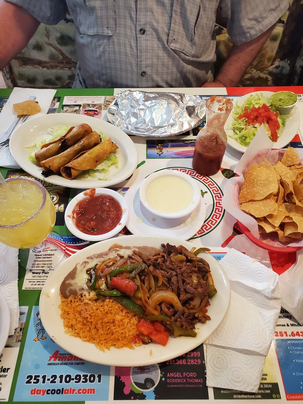 El Giro Mexican Restaurant | restaurant | 2423 Schillinger Rd S # 101, Mobile, AL 36695, USA | 2516395175 OR +1 251-639-5175