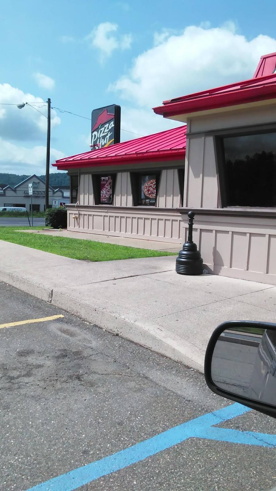 Pizza Hut | restaurant | 955 Columbia Blvd, Bloomsburg, PA 17815, USA | 5707847215 OR +1 570-784-7215