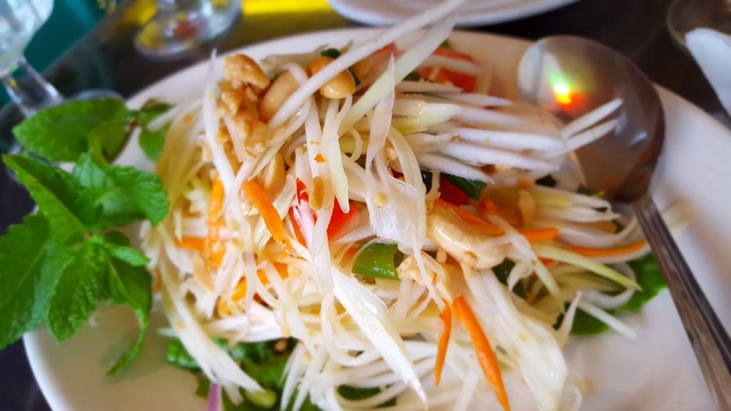 Thai Pilin Restaurant | restaurant | 8385 Leesburg Pike, Vienna, VA 22182, USA | 7035569191 OR +1 703-556-9191