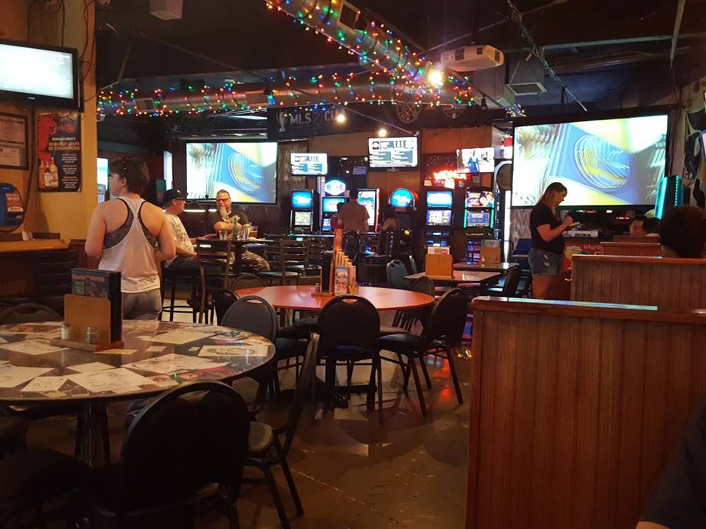 McGillacuddys Sports Bar & Grill | restaurant | 11133 NE Halsey St, Portland, OR 97220, USA | 5032572337 OR +1 503-257-2337