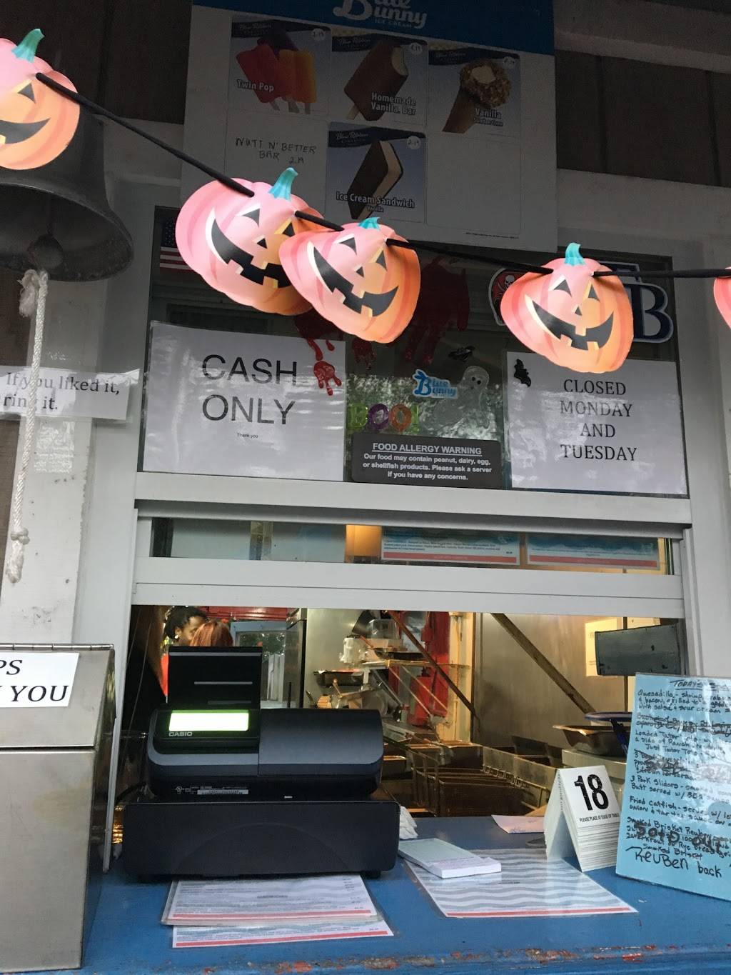 Dannys All American Burger "Beer Shed Location" | restaurant | Riverview, FL 33569, USA | 8137400606 OR +1 813-740-0606