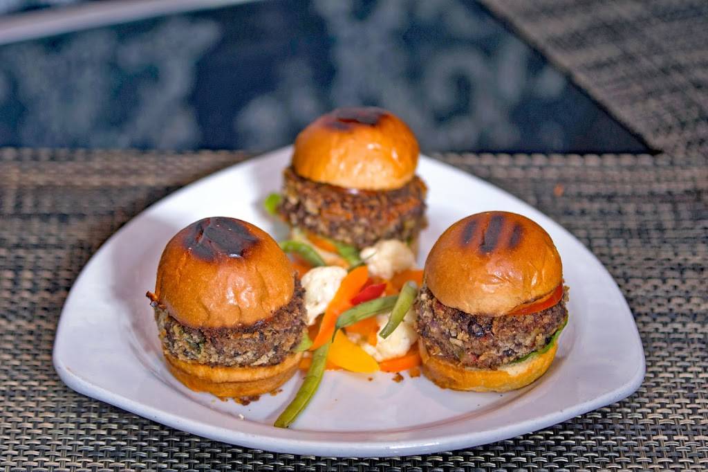 Tryst Gastro Lounge | night club | 240 Beach Dr NE, St. Petersburg, FL 33701, USA | 7278214567 OR +1 727-821-4567