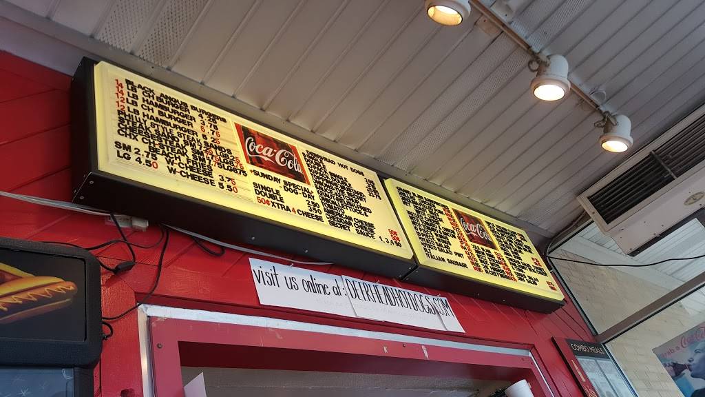 Deerhead Hot Dogs | restaurant | 620 S Maryland Ave, Wilmington, DE 19804, USA | 3029984191 OR +1 302-998-4191