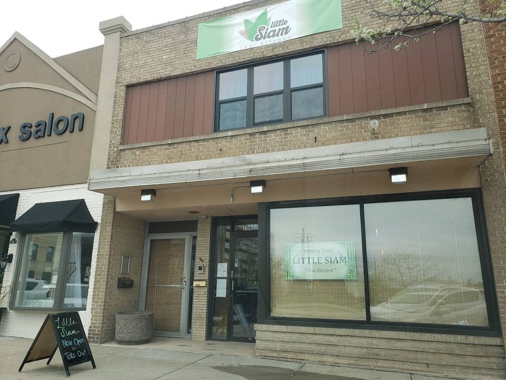 Little Siam | restaurant | 208 W Wisconsin Ave, Neenah, WI 54956, USA | 9202156537 OR +1 920-215-6537