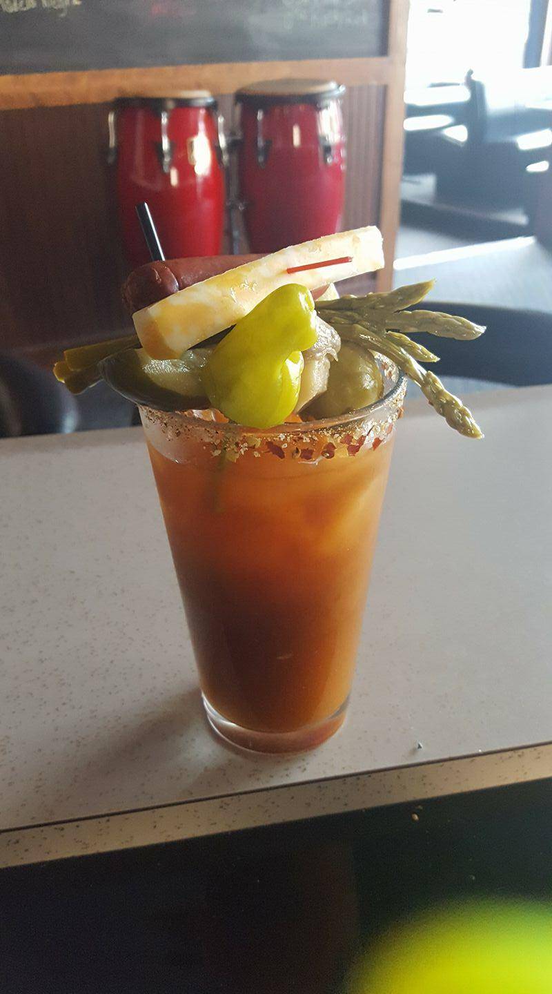 Hollyrocks, LLC | restaurant | 114 2nd St N, Wisconsin Rapids, WI 54494, USA | 7154232619 OR +1 715-423-2619