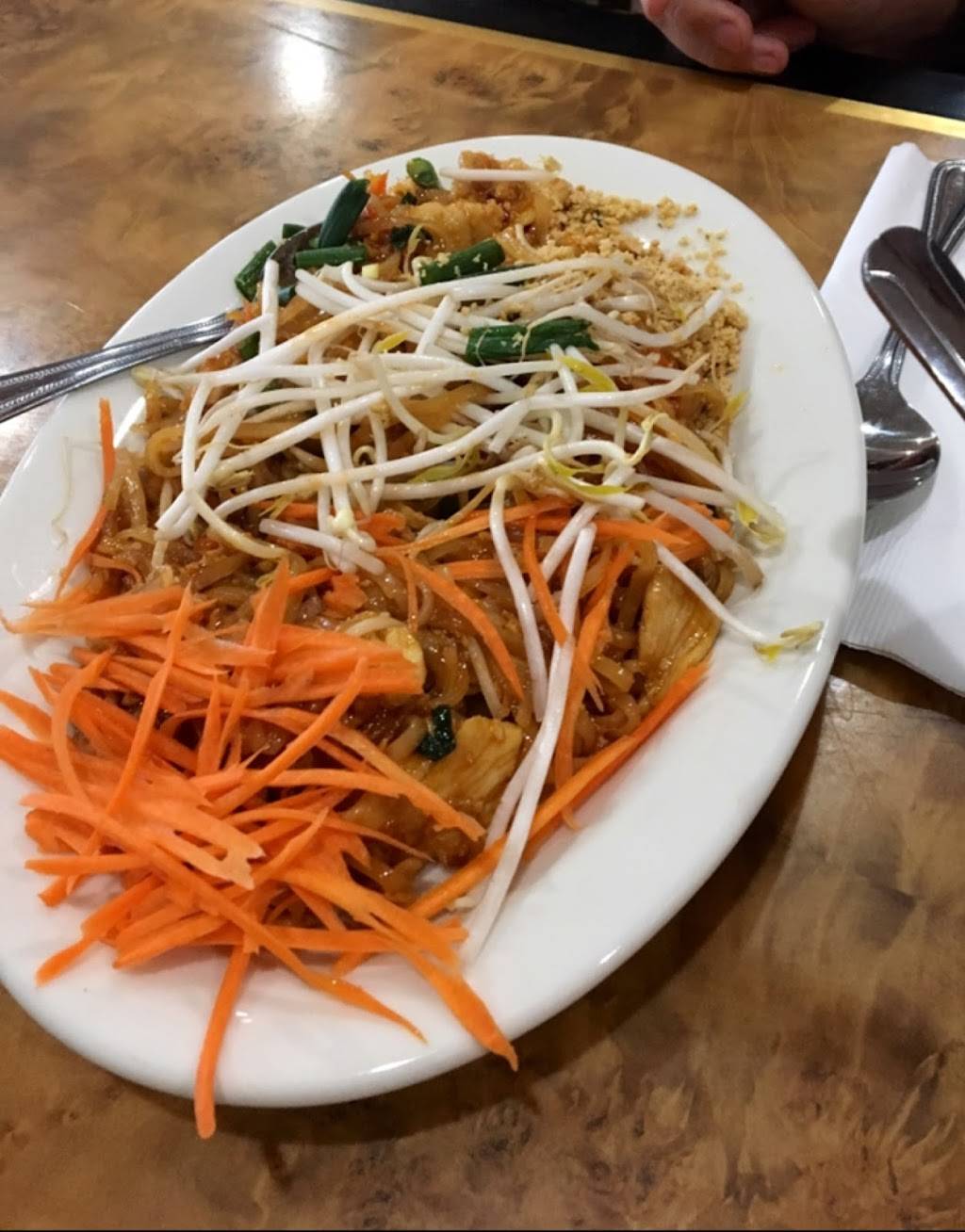 Dee Garden Thai Kitchen | restaurant | 7098 S Redwood Rd, West Jordan, UT 84084, USA | 3852961859 OR +1 385-296-1859