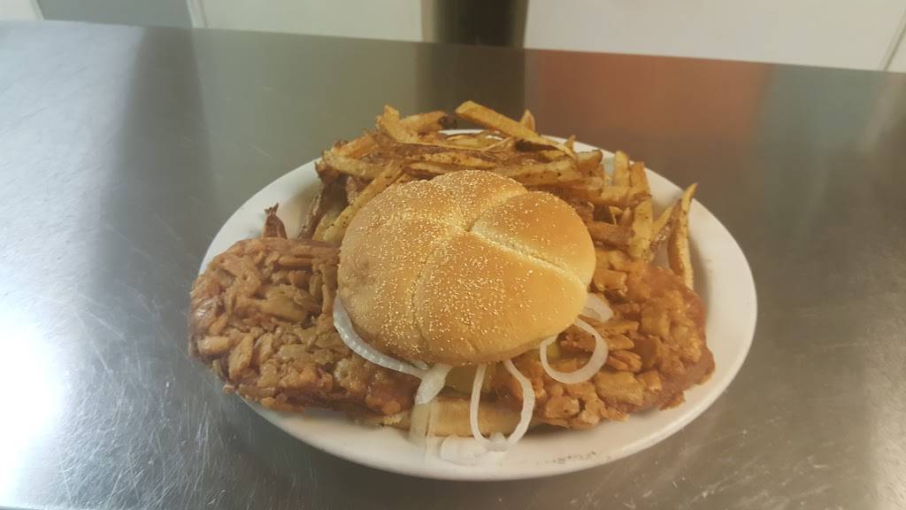 The Hungry Moose & Drunken Moose Lounge | restaurant | 4808 W Farmington Rd, Peoria, IL 61604, USA | 3092131407 OR +1 309-213-1407