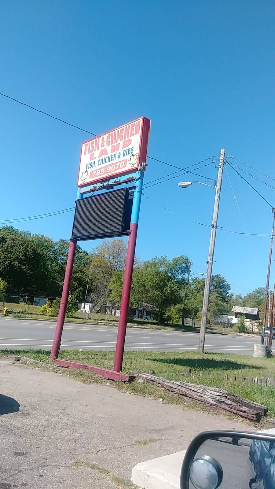 Fish & Chicken Land | restaurant | 4108 Saginaw St, Flint, MI 48505, USA | 8107859070 OR +1 810-785-9070