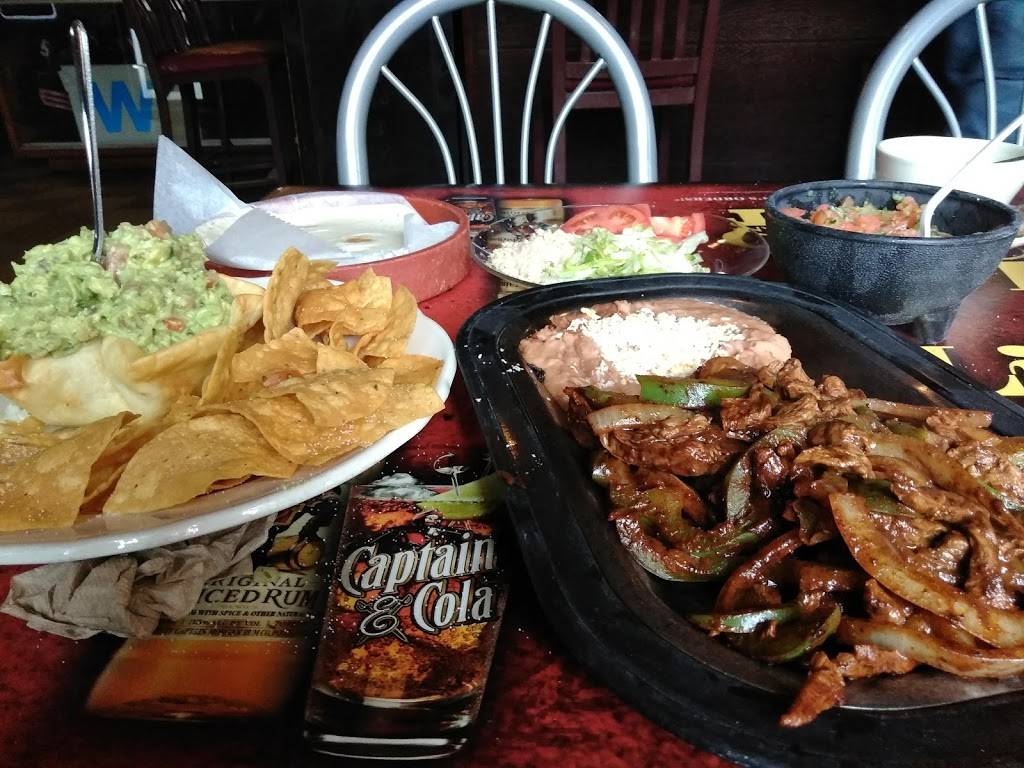 Leroys "Hot Stuff" | restaurant | 333 Hwy 20, Porter, IN 46304, USA | 2199266211 OR +1 219-926-6211