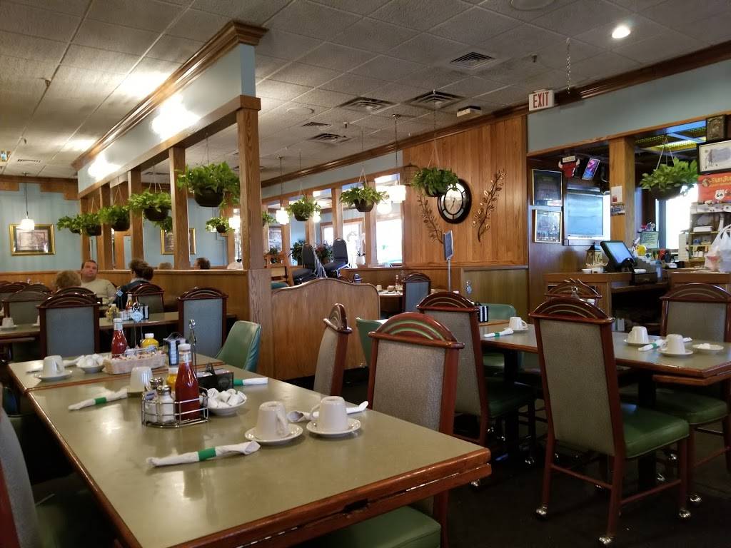 Baby Bulls Family Restaurant | restaurant | 1025 W Reynolds St, Pontiac, IL 61764, USA | 8158445757 OR +1 815-844-5757