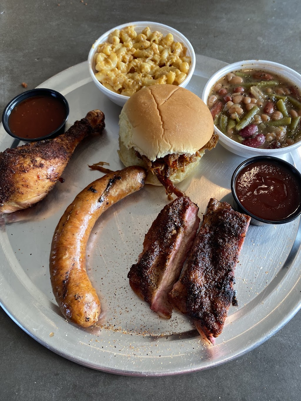 Saucys Sit-Down Bar.B.Q. | restaurant | 257 E Bank St suite c, Petersburg, VA 23803, USA | 8045043075 OR +1 804-504-3075